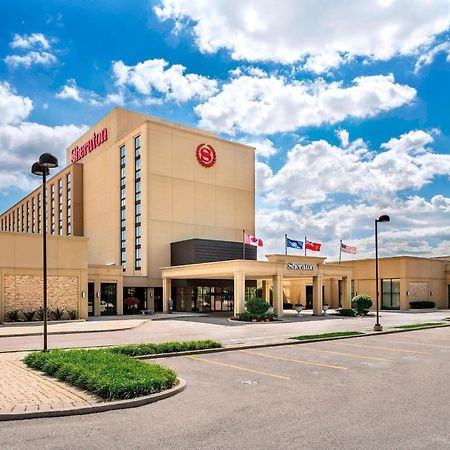 Sheraton Toronto Airport Hotel & Conference Centre Exterior foto
