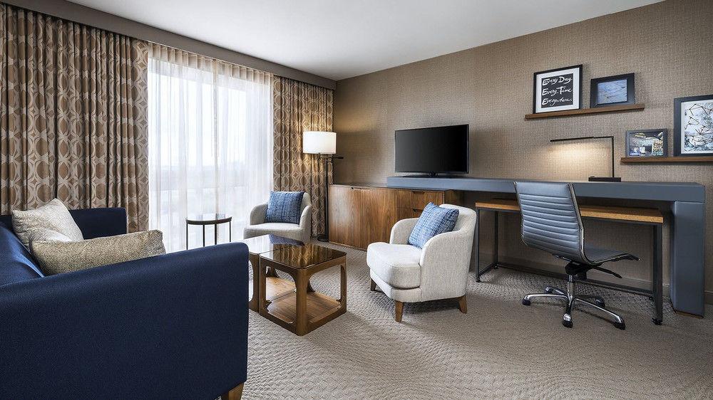 Sheraton Toronto Airport Hotel & Conference Centre Exterior foto