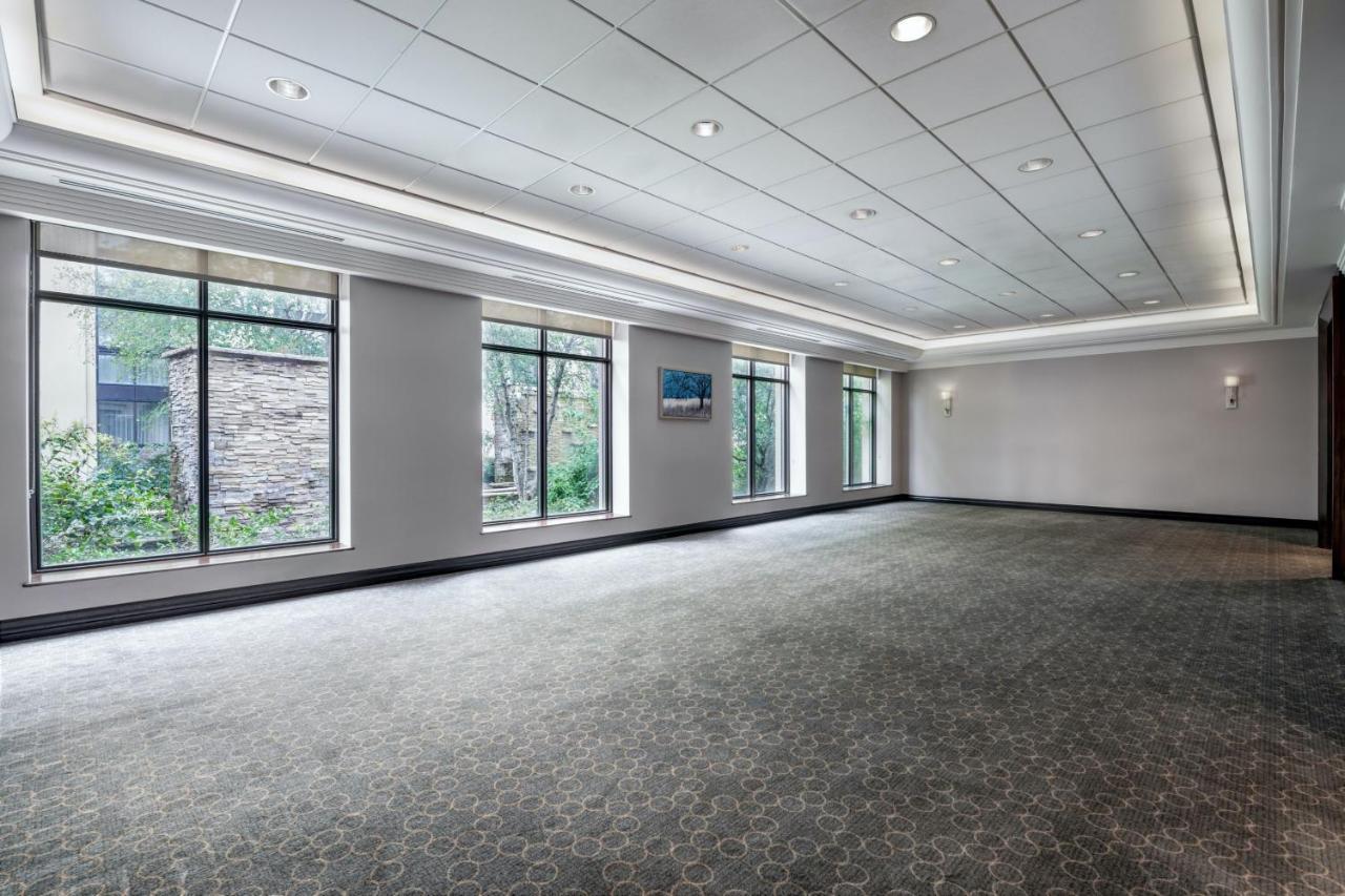 Sheraton Toronto Airport Hotel & Conference Centre Exterior foto