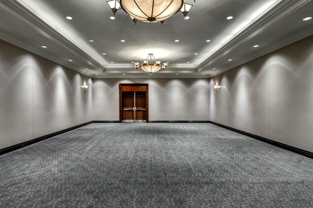 Sheraton Toronto Airport Hotel & Conference Centre Exterior foto