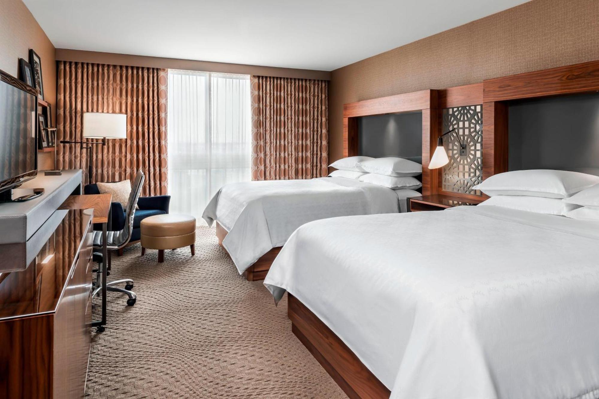 Sheraton Toronto Airport Hotel & Conference Centre Exterior foto