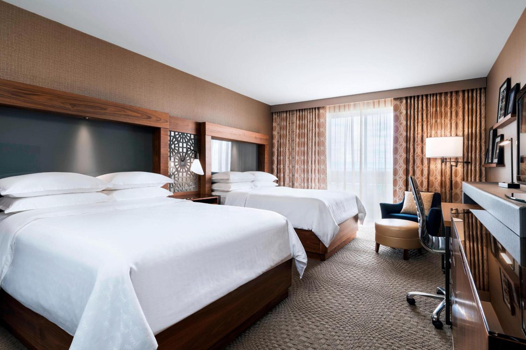Sheraton Toronto Airport Hotel & Conference Centre Exterior foto