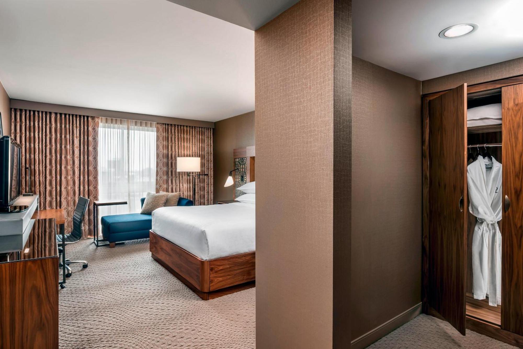 Sheraton Toronto Airport Hotel & Conference Centre Exterior foto