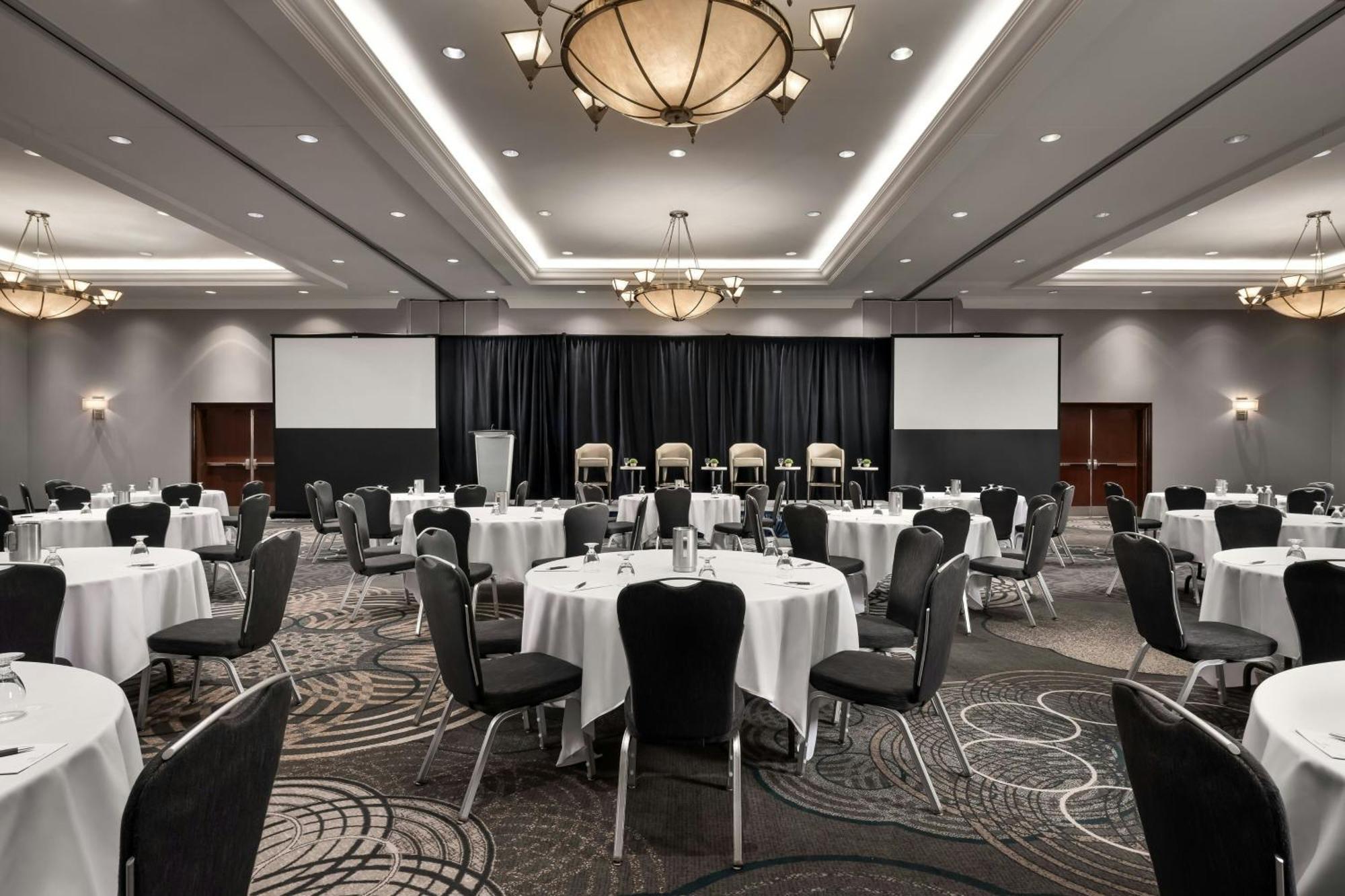 Sheraton Toronto Airport Hotel & Conference Centre Exterior foto