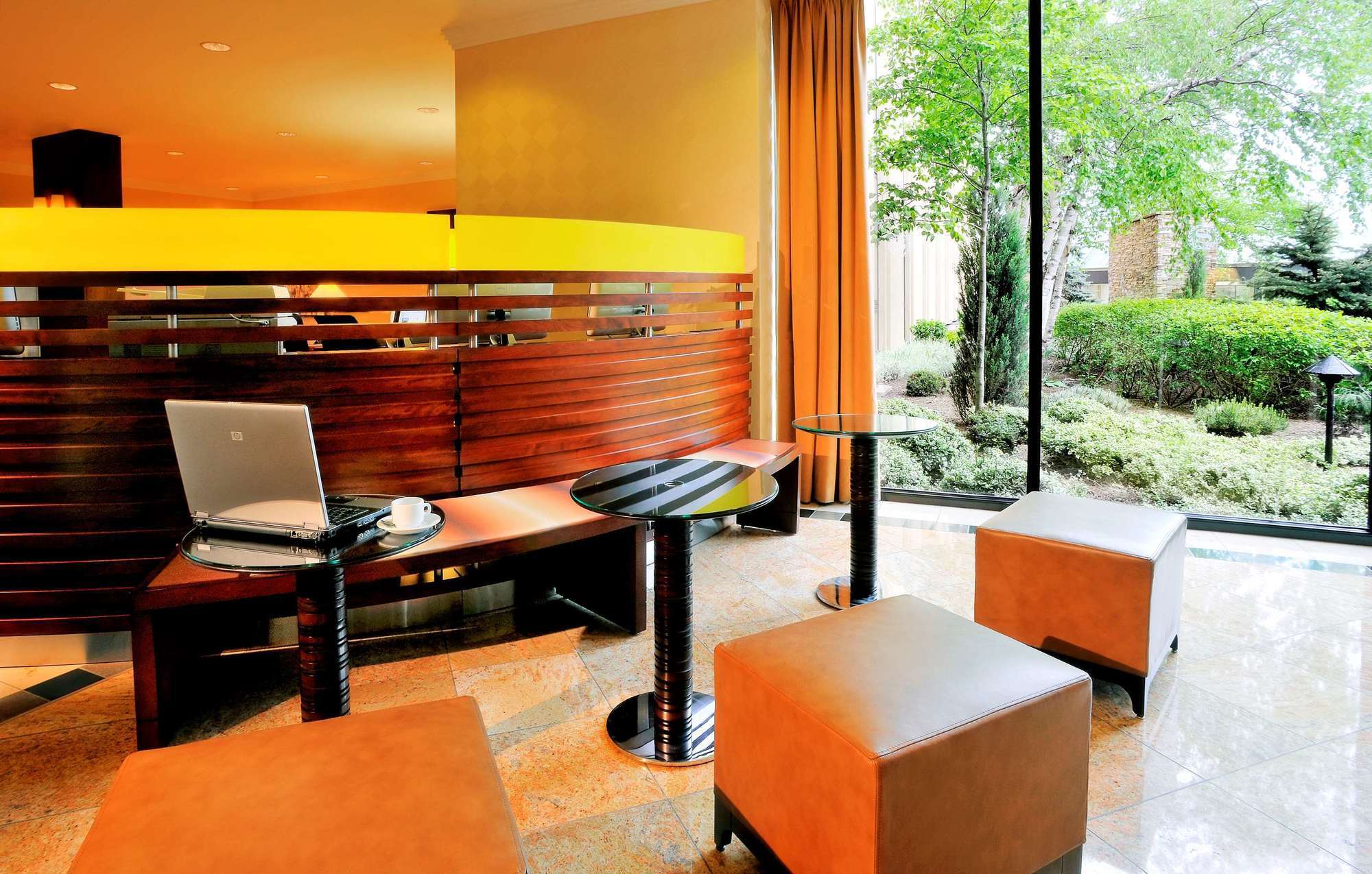 Sheraton Toronto Airport Hotel & Conference Centre Exterior foto